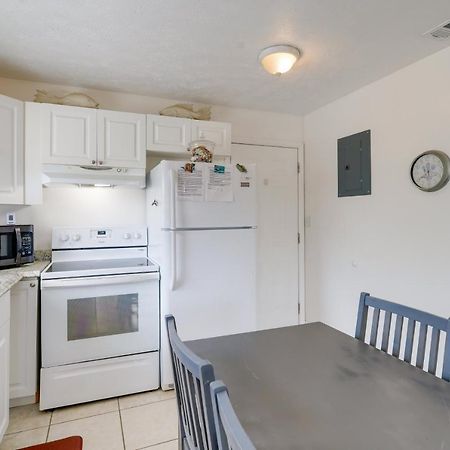 Cute Apt With Backyard And Grill - Steps To Cocoa Beach Eksteriør bilde